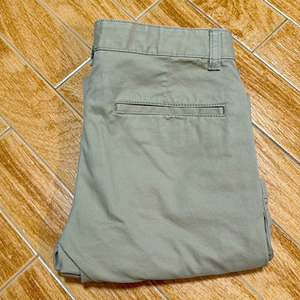 Gap flat front khaki pants Kids 16R